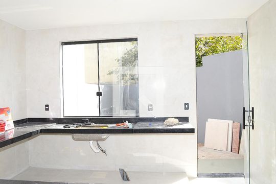 Cozinha de casa à venda com 2 quartos, 100m² em Jardim Vitoria, Belo Horizonte