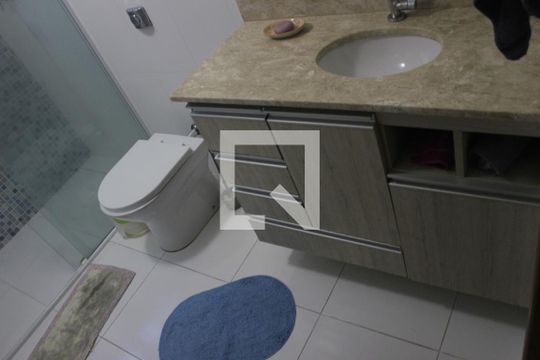 Banheiro 1 de casa à venda com 3 quartos, 223m² em Vila Adelaide Perella, Guarulhos