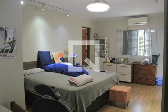 Suíte  de casa à venda com 3 quartos, 223m² em Vila Adelaide Perella, Guarulhos