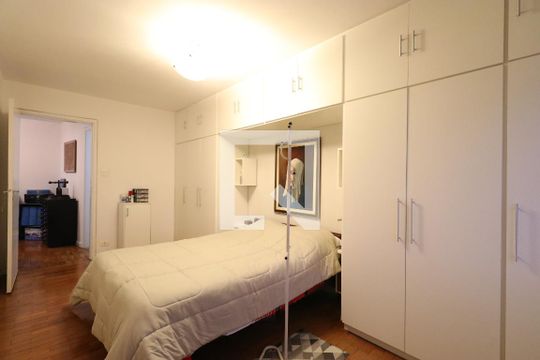 Quarto de apartamento à venda com 1 quarto, 70m² em Vila Romana, São Paulo