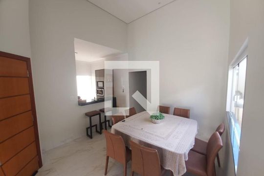 Sala de Jantar  de casa para alugar com 3 quartos, 180m² em Santa Rosa, Uberlândia