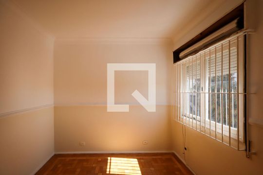 Quarto 1 de casa para alugar com 3 quartos, 120m² em Vila Marari, São Paulo