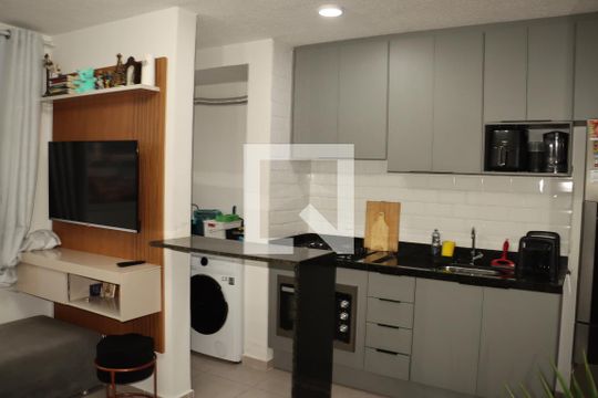 Apartamento à venda com 2 quartos, 35m² em Vila Antonieta, São Paulo
