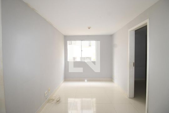 Sala de apartamento para alugar com 2 quartos, 42m² em Itaquera, São Paulo
