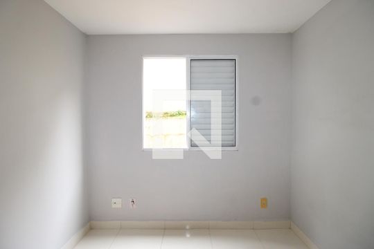 Quarto 1 de apartamento para alugar com 2 quartos, 42m² em Itaquera, São Paulo