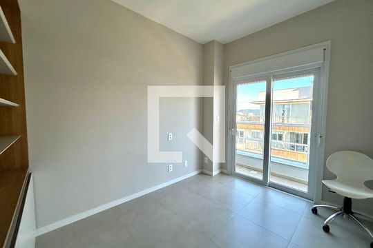 Quarto 1 de apartamento para alugar com 3 quartos, 169m² em Campeche, Florianópolis