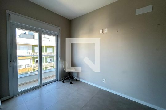 Quarto 1 de apartamento para alugar com 3 quartos, 169m² em Campeche, Florianópolis