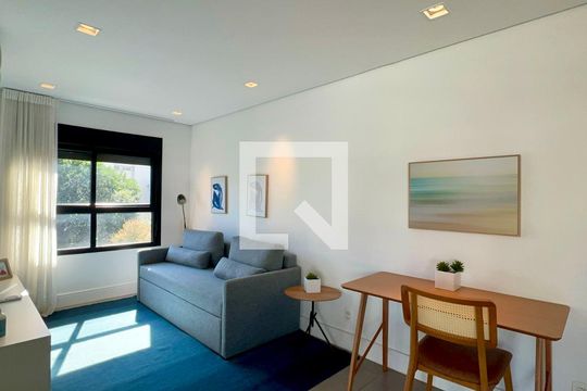 Sala de apartamento para alugar com 1 quarto, 70m² em Pinheiros, São Paulo
