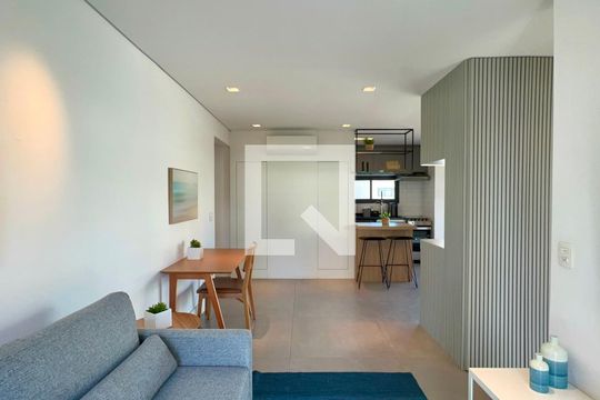 Sala de apartamento para alugar com 1 quarto, 70m² em Pinheiros, São Paulo