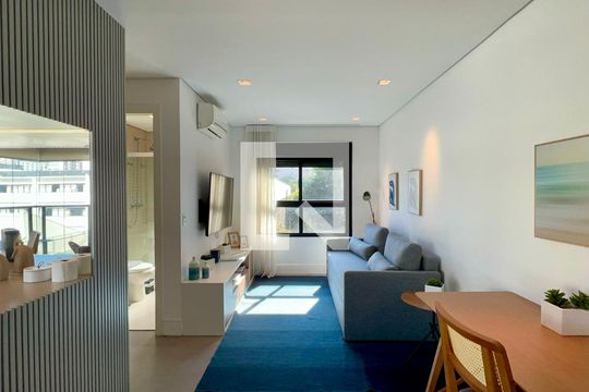 Sala de apartamento para alugar com 1 quarto, 70m² em Pinheiros, São Paulo