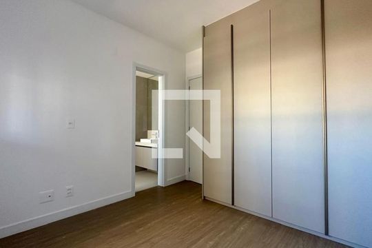Quarto de apartamento à venda com 4 quartos, 208m² em Vila das Flores, Nova Lima
