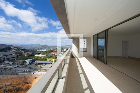 VARANDA de apartamento à venda com 4 quartos, 208m² em Vila das Flores, Nova Lima