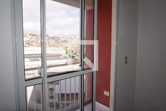Varanda de apartamento para alugar com 2 quartos, 55m² em Jardim Elizabete, Embu das Artes