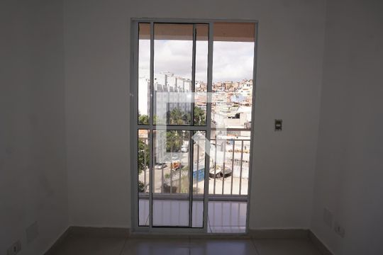 Varanda de apartamento para alugar com 2 quartos, 55m² em Jardim Elizabete, Embu das Artes