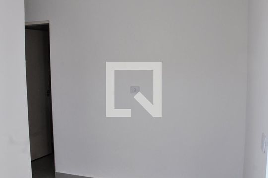 Detalhe - Sala e Cozinha de apartamento para alugar com 1 quarto, 25m² em Vila Zat, São Paulo