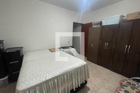 Quarto de casa à venda com 5 quartos, 109m² em Grajaú, São Paulo