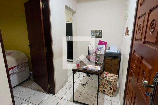 Sala de casa à venda com 5 quartos, 109m² em Grajaú, São Paulo