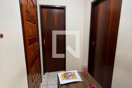 Sala de casa à venda com 5 quartos, 109m² em Grajaú, São Paulo