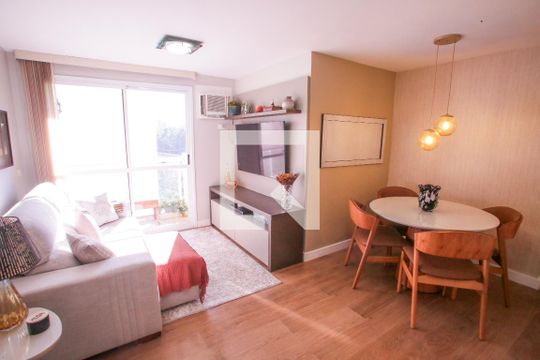 Sala de apartamento à venda com 2 quartos, 60m² em Pechincha, Rio de Janeiro