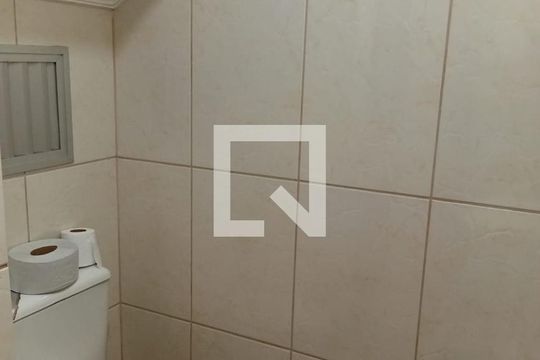 Banheiro de casa à venda com 2 quartos, 125m² em Jardim Silvana, Santo André