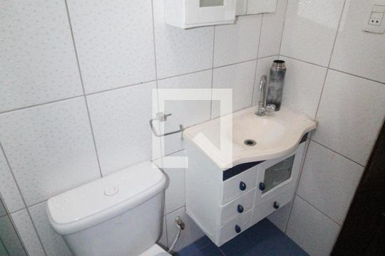 Banheiro de casa para alugar com 2 quartos, 170m² em Jardim Satélite, São José dos Campos