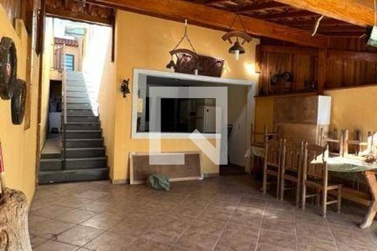 Casa à venda com 3 quartos, 250m² em Jardim Tranquilidade, Guarulhos