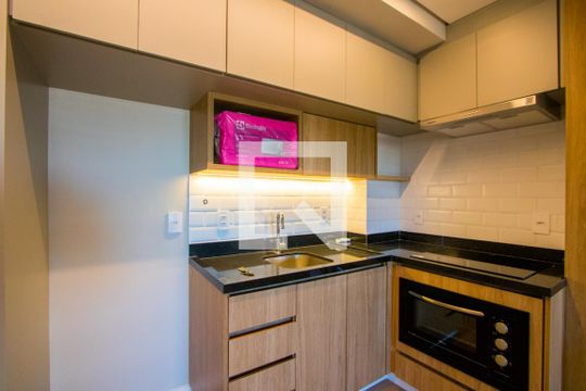 Sala/Cozinha de apartamento para alugar com 1 quarto, 42m² em Jardim, Santo André
