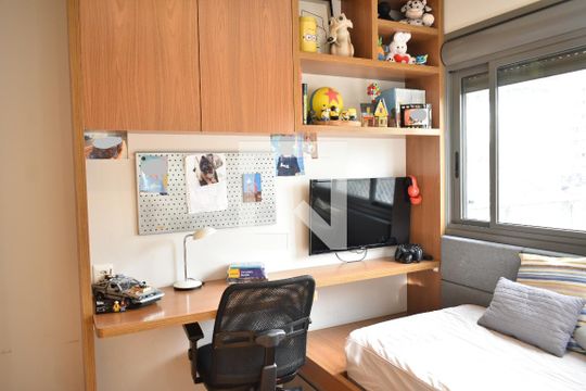 Suíte 1 de apartamento à venda com 3 quartos, 130m² em Mirandópolis, São Paulo