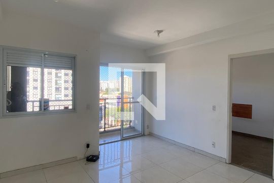 Sala de kitnet/studio para alugar com 1 quarto, 36m² em Presidente Altino, Osasco