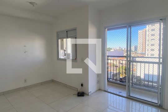 Sala de kitnet/studio para alugar com 1 quarto, 36m² em Presidente Altino, Osasco