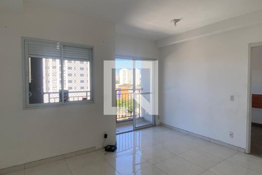 Sala de kitnet/studio para alugar com 1 quarto, 36m² em Presidente Altino, Osasco