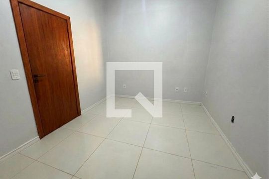 Quarto 2 de casa para alugar com 2 quartos, 55m² em Loteamento Jardim Timbaúva, Gravataí