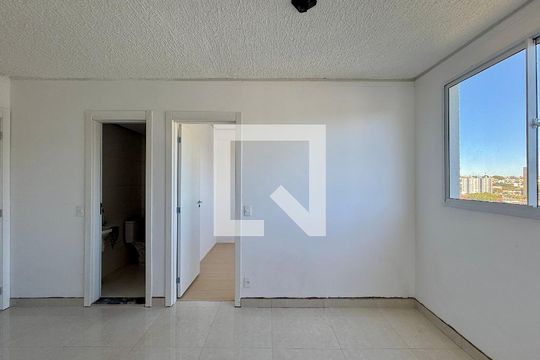 Sala  de apartamento para alugar com 2 quartos, 36m² em Jardim Sao Luis, São Paulo