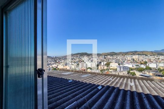Área de Serviço / Cozinha  de casa para alugar com 1 quarto, 32m² em Vista Alegre, Rio de Janeiro