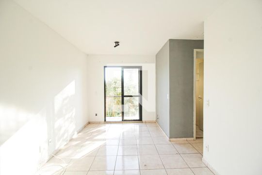 Sala de apartamento para alugar com 2 quartos, 46m² em Conjunto Residencial Vista Verde, São Paulo