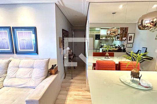 Sala de apartamento para alugar com 2 quartos, 59m² em Picanço, Guarulhos