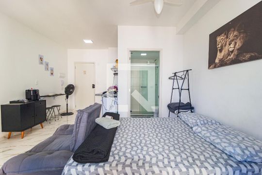 Quarto de kitnet/studio para alugar com 1 quarto, 28m² em Belenzinho, São Paulo