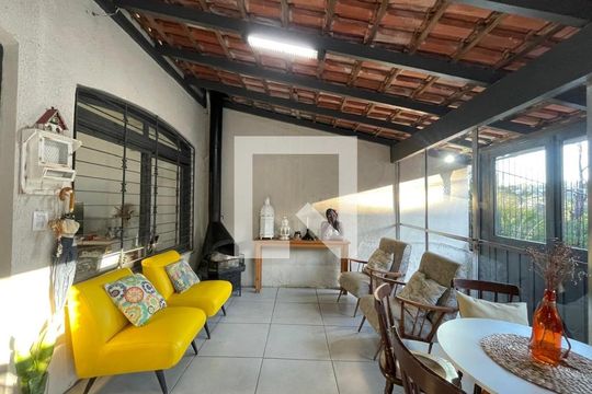 Casa para alugar com 3 quartos, 120m² em Jardim Mauá, Novo Hamburgo