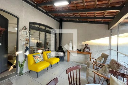 Casa para alugar com 3 quartos, 120m² em Jardim Mauá, Novo Hamburgo