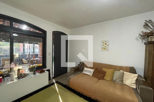 Casa para alugar com 3 quartos, 120m² em Jardim Mauá, Novo Hamburgo