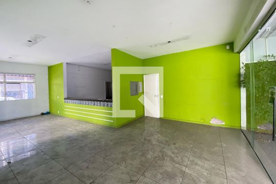 Sala de casa para alugar com 4 quartos, 380m² em Coração Eucarístico, Belo Horizonte