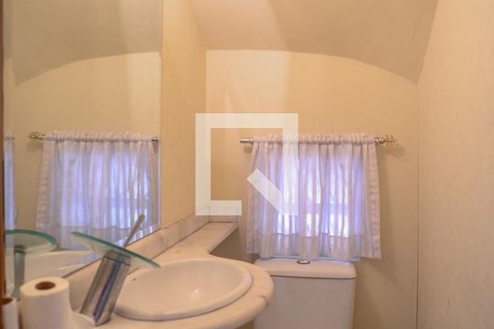 Lavabo de casa para alugar com 3 quartos, 170m² em Vila Nair, São Paulo