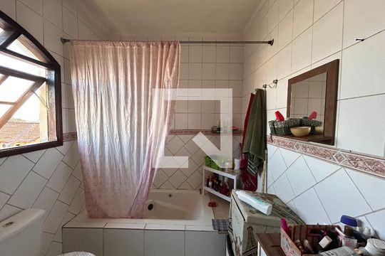 Banheiro da Suíte 1 de casa à venda com 3 quartos, 240m² em Vila Santana, São Paulo
