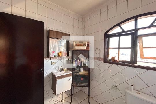 Banheiro da Suíte 1 de casa à venda com 3 quartos, 240m² em Vila Santana, São Paulo