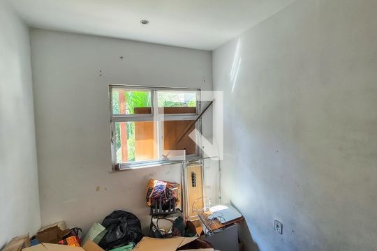 Casa à venda com 3 quartos, 75m² em Bonsucesso, Rio de Janeiro