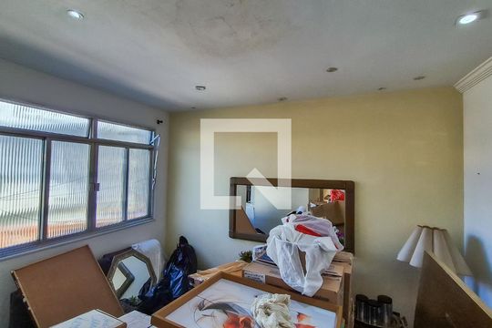 Casa à venda com 3 quartos, 75m² em Bonsucesso, Rio de Janeiro