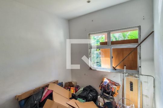 Casa à venda com 3 quartos, 75m² em Bonsucesso, Rio de Janeiro