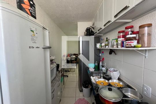 Apartamento à venda com 2 quartos, 42m² em Caiapos, Contagem
