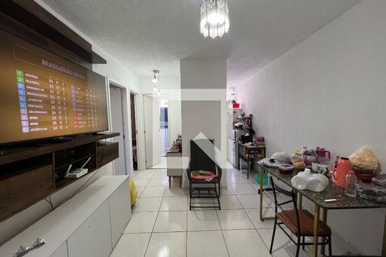 Apartamento à venda com 2 quartos, 42m² em Caiapos, Contagem