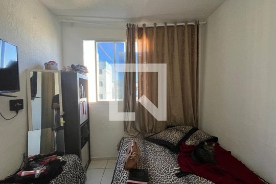 Apartamento à venda com 2 quartos, 42m² em Caiapos, Contagem
